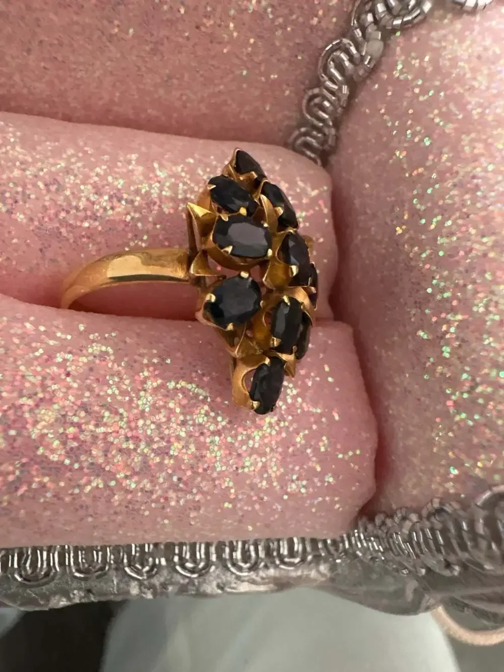 Vintage TG 14K Yellow Gold Oval Sapphire Floral Cluster Ring
